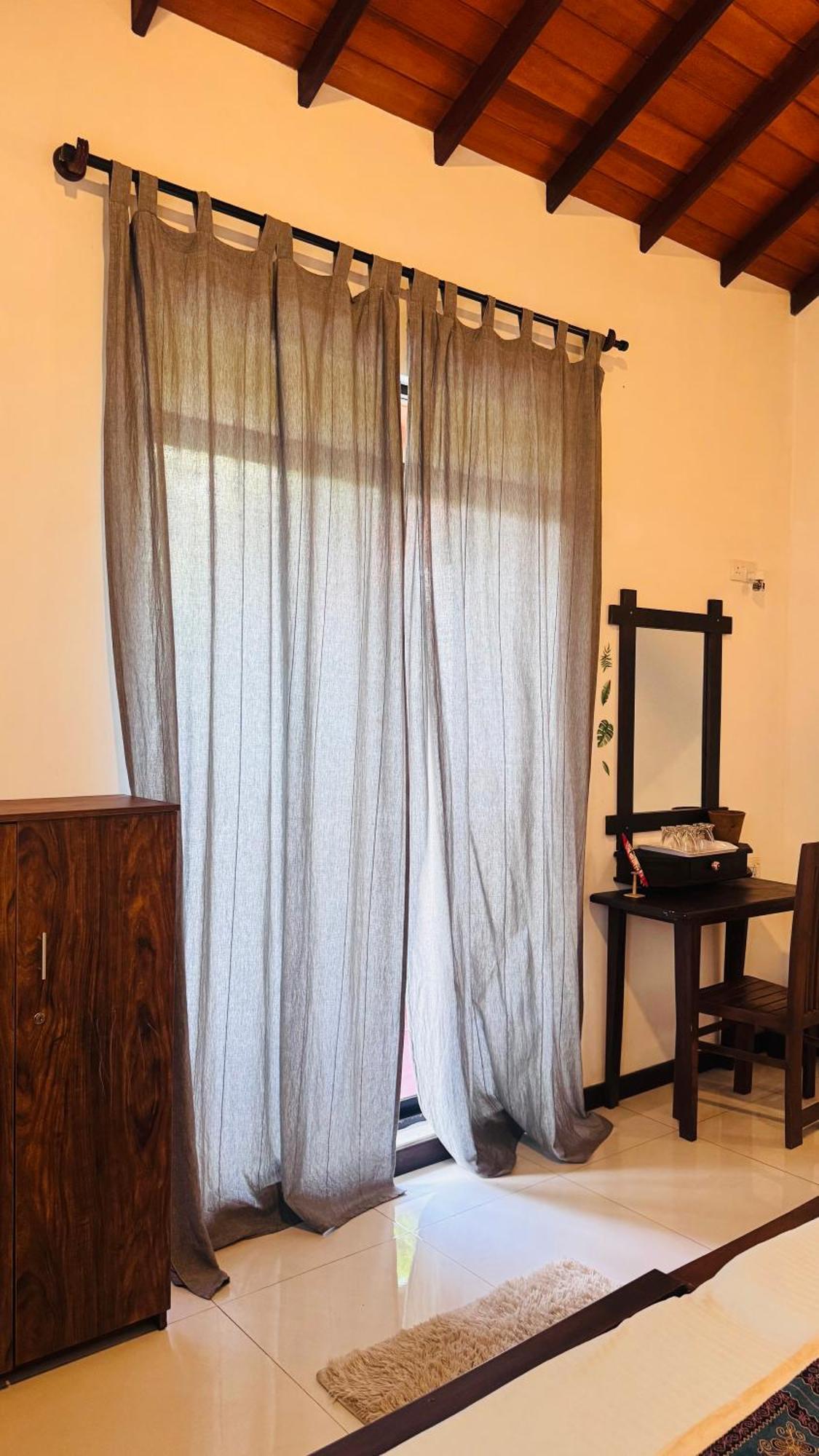 Sritaly Inn 미리사 외부 사진